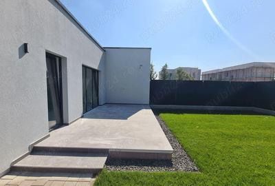 Apartament cu 3 camere semidecomandat în Moșnița Nouă - 2