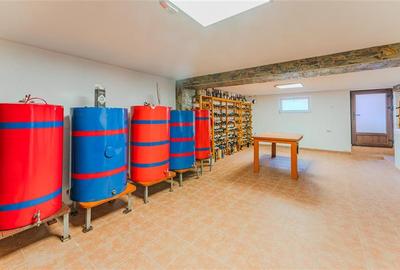 Hotel/Pensiune, de 480 mp, în Tractorul - 25