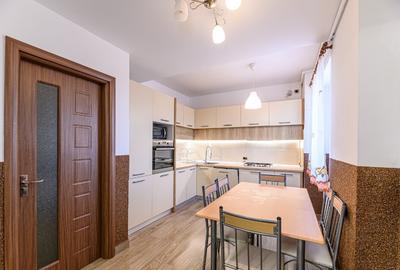 Apartament cu 3 camere decomandat în Tractorul - 5