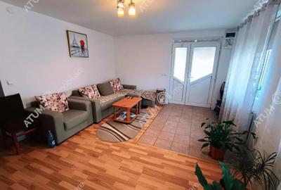 Casă cu 5 camere cu Canalizare în Vasile Aaron - 5