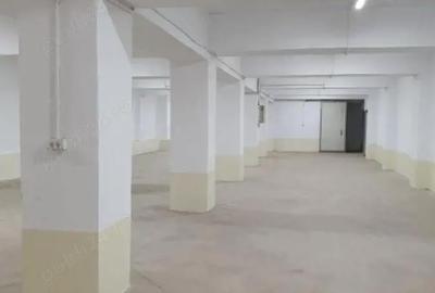 Spațiu comercial, de 600 mp, în Central