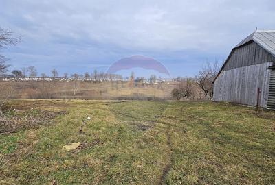 Teren de 2971 mp, în Stroiești - 6