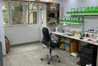 De vanzare Spa?iu comercial 56 mp Intrare din strada + casa scarii - 1