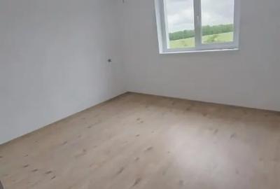 Casă cu 5 camere cu Teren 306 Mp în Malu Mare - 3