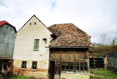 Casă cu demisol și parter, teren 395 mp, Sat Bradu – Avrig - 4