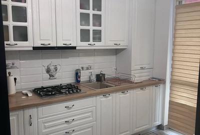 Inchiriez apartament cu 3 camere! - 2