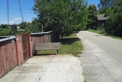 Casa cu teren de 5100 mp in orasul Babeni strada Romani Casa cu teren de 5100 mp in orasul Babeni strada Romani - 3