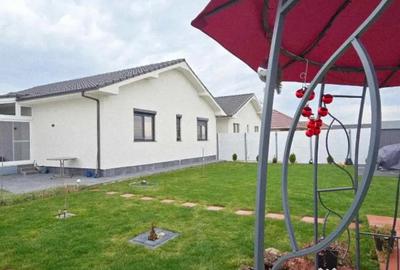 Casă cu 3 camere cu Teren 500 Mp în Sud - 1