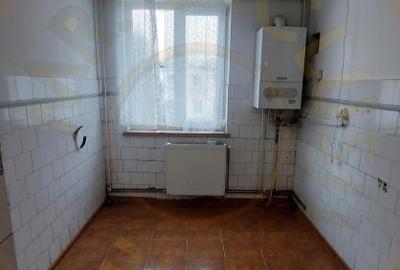 Apartament 3 camere la cativa pasi de centru Pitesti - 4