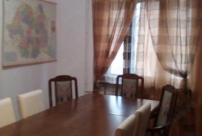 Casa cu arhitectura deosebita ,zona buna pentru birouri - 9