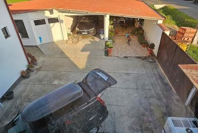 Spatiu comercial cu casa - 1