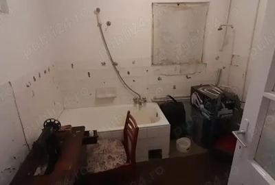 Casă cu 6 camere în Tecuci - 2