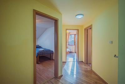 Casă cu 4 camere în Sadu - 6