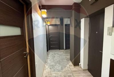 Apartament cu 3 camere de închiriat în zona Calea Bucuresti - 1