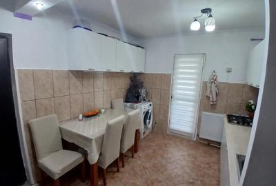 Apartament de vanzare etajul 4 4 - 9