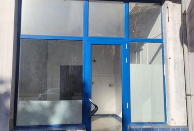 Spațiu comercial, de 32 mp, în Central - 4