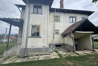 Casă cu 7 camere cu Teren 468 Mp în Bughea de Sus - 13