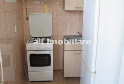 Garsoniera spațioasă zona Far - 4