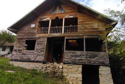 Casă cu 3 camere în Central - 2