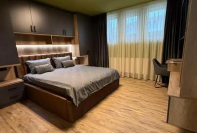 Garsonieră decomandată, mobilată în Central