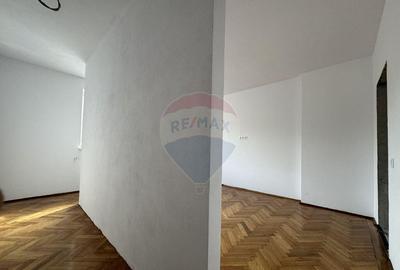 Casa / Vila cu 4 camere de vanzare in zona Vitrometan - 3