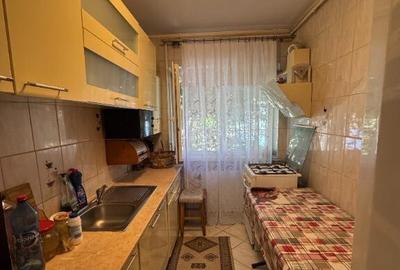 Vand apartament cu 3 camere et 1 - 6