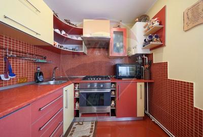 Casă individuală cu 6 camere cu Teren 155 Mp în Central - 13