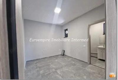 Spațiu comercial, de 44 mp, în Trocadero - 2