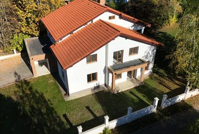 Casă individuală cu 7 camere semidecomandat cu Canalizare în Corbeanca - 3