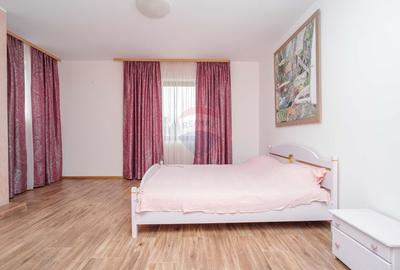 Casa / Vila cu 10 camere, de vanzare. Todireni, Botosani. - 29
