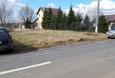 Teren de 1400 mp, în Izvorani - 5