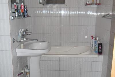 Apartament cu 3 camere decomandat în Central - 2