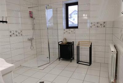 Casă cu 7 camere cu Teren 800 Mp în Dârste - 4