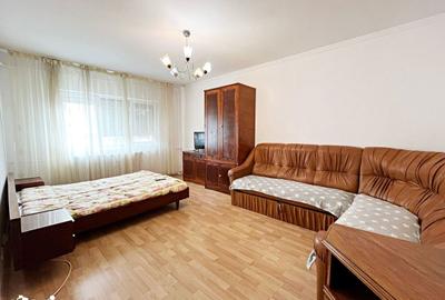 Apartament cu 3 camere decomandat în Decebal