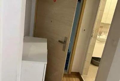 Garsoniera cocheta zona Tractorul-Coresi - 1