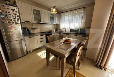 Casă cu Teren 250 Mp în Cetate - 2