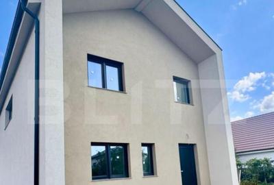 Casă cu 4 camere cu Teren 573 Mp în Dumbrăvița