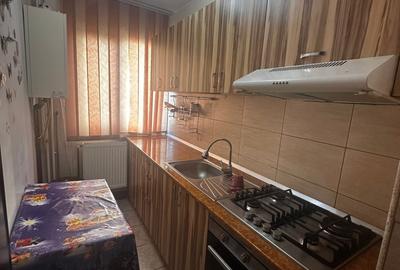 Apartament cu 2 camere semidecomandat, mobilat în Mircea cel Bătrân