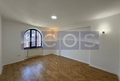 Casă individuală cu 8 camere cu Canalizare în Capitale - 2