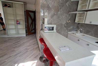 Garsonieră decomandată în P-ța Alba Iulia