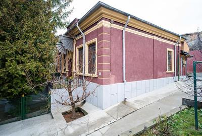 Casă cu 4 camere cu Canalizare în Ultracentral - 2