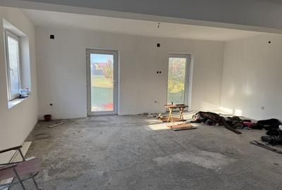 Casa noua 4 camere 190 MP + teren in Ghimbav - 9