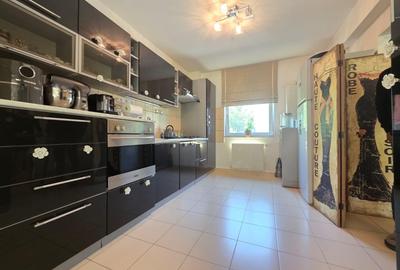 DE VANZARE - 5 CAMERE - VILA PIPERA, CARTIER AZUR DE VANZARE - 5 CAMERE - VILA PIPERA, CARTIER AZUR - 6