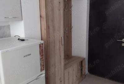 Garsonieră decomandată în Baza 3 - 5