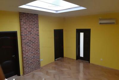 Apartament cu 3 camere semidecomandat, mobilat în Eminescu - 9