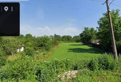 Teren de 2200 mp, în Crivățu