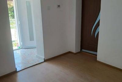 Casă cu 3 camere în Sălard - 4