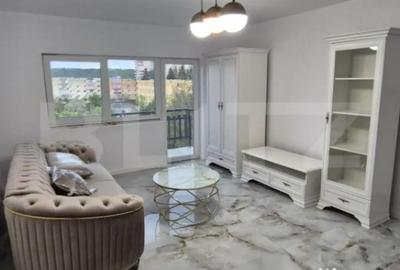 Apartament cu 4 camere decomandat, mobilat în Turda - 1