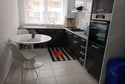 Inchiriez apartament 3 camere mobilat, utilat modern, Subcetate, 75 mp - 1