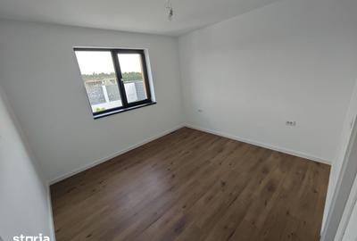 Casă cu 4 camere cu Teren 550 Mp în Central - 12